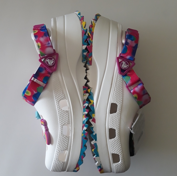 (New) Crocs Hiker Clogs (W10/M8) & Lisa Frank Jibbitz Set - Picture 9 of 11